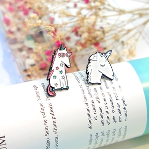 Ensemble de broches licorne en émail avec motifs d'étoiles et détails roses mignons