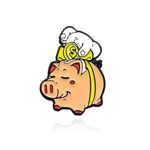 Pin's en émail cochon rose mignon avec pièce de dollar dorée et ruban jaune élégant