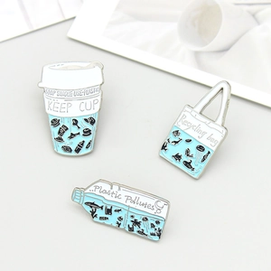 Creative Environmental Protection Ocean Theme Alloy Enamel Brooch Plastic Bottle Recycling Bag Badge Fashion Pin Jewelry