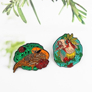 Tropical Bird Toucan Enamel Brooch Pin Colorful Alloy Drip Oil Animal Floral Pin Badge For Women Fashion Accessories