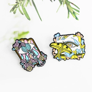 Broche en Alliage Émaillé Surréaliste Oeil Mite Oiseau Fleur Papillon pour Femme Bijoux de Mode Cadeau Badge