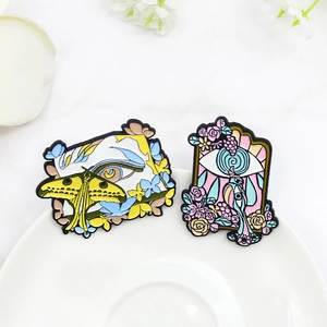Broches artistiques en émail avec motifs de papillon, œil et oiseau colorés