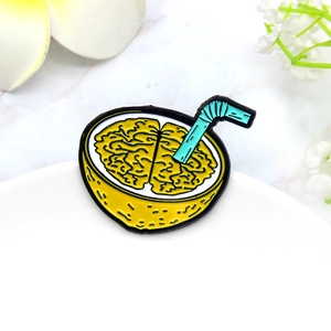 Creative Enamel Brooch Alloy Yellow Brain Drink Design Pin With Straw For Clothing Backpack Accessory Funny Badge Jewelry
