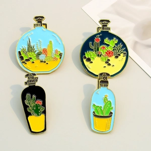 Broche en Alliage Émail Créatif Cactus Succulente Botanique Bouteille de Parfum Badge Pour Femmes Hommes Veste en Jean Sac à Dos Bijoux