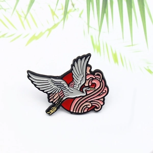 Oriental Style Red Crowned Crane Flying Toward Sun Enamel Pin Alloy Brooch Badge For Clothes Bags Hats Women Men Jewelry