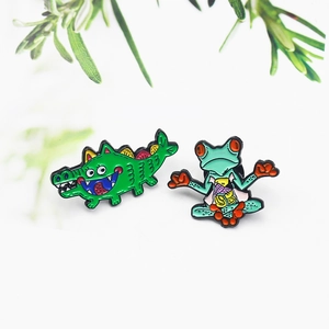 Broche Créative en Alliage d'Émail Animal de Dessin Animé Grenouille Méditante Crocodile Souriant Badge Pin Mode Homme Femme