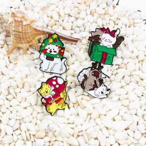 Ensemble de broches chats de Noël avec renne, boîte cadeau et sapin, émail coloré de qualité