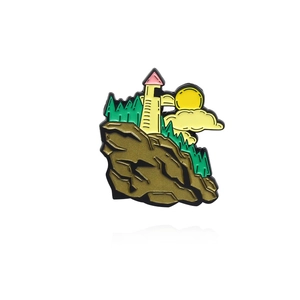 Broche émaillée minimaliste avec phare montagne coucher de soleil et motif de forêt