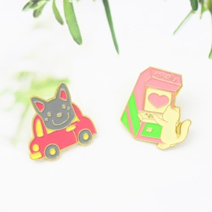 Broches en Alliage Émaillé Chat de Dessin Animé Voiture Rose Console de Jeu Badge Pin Femme Enfant Sac à Dos Bijoux Cadeau
