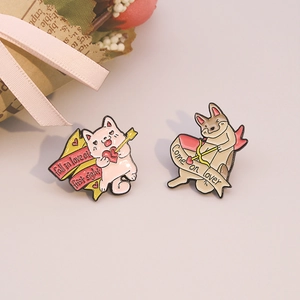 Set creativo de pines esmaltados de gato blanco y perro con cintas y frases románticas