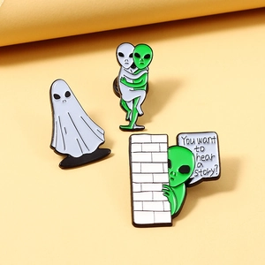 Creative enamel ghost and alien lapel pins set featuring cute hugging aliens and wall design