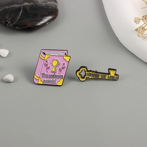 Creative Enamel Brooch Set Pink Book Yellow Key Explore The World Pattern Alloy Pins For Clothes Bags Jackets Accessories