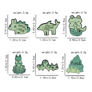 Detailed technical view of 6 green animal enamel pins with sizes and weights specifications