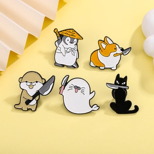 Set di spille smaltate con animali divertenti, pinguino, corgi e gatto nero con coltelli