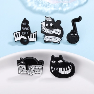 Music Black Cat Enamel Brooch Zinc Alloy Piano Key Note Lapel Pin For Music Lovers Cat Fans Unisex Jewelry Gift