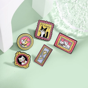 Kreative Cartoon Tier Fotorahmen Emaille Brosche Anstecknadeln Set Süße Katze Hund Gold Schlüssel Zinklegierung Abzeichen Schmuck Geschenk
