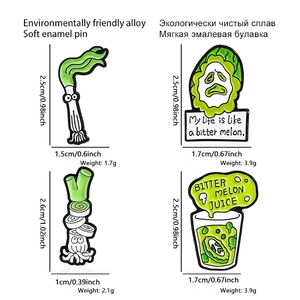 Detailed size chart for bitter melon and scallion enamel pins with dimensions and weight