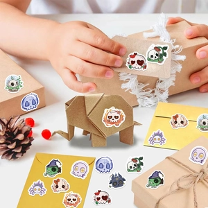 500pcs roll of groovy cartoon skull and Halloween themed stickers for DIY gift decoration