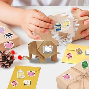 Rollo de 500 pegatinas de lectura con libros y medallas para decorar regalos