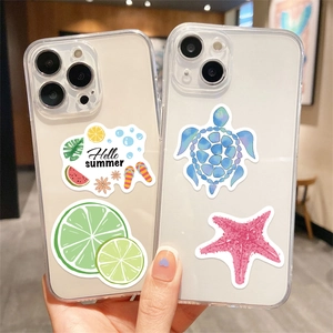 Détail de coques de téléphone transparentes avec autocollants Hello Summer et citrons