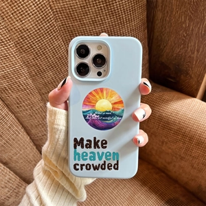 Coque iPhone bleu clair avec illustration de vague et texte Make Heaven Crowded