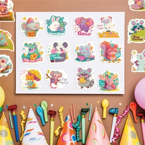 Autocollants d'animaux colorés avec citations positives pour ordinateurs et guitares en vue plat