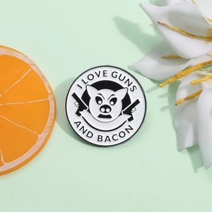 I Love Guns And Bacon Pig Enamel Brooch Pin Alloy Round Black White Cartoon Badge For Clothing Backpack Decoration