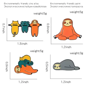 Size chart showing sloth enamel pin dimensions and weight in inches and grams