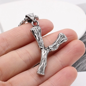 Retro stainless steel letter Y pendant necklace with wood grain texture on box chain