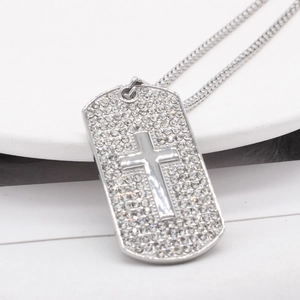 Collier plaque militaire hip hop pour homme avec diamants et pendentif croix en acier