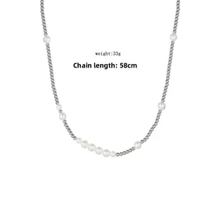 Détail du collier hip-hop en perles et acier titane, longueur 58 cm et poids de 33 g