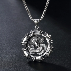 Vintage steampunk mechanical gear tire pendant necklace in retro silver stainless steel