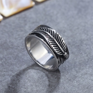 Retro punk feather engraved titanium steel wide ring in vintage matte silver finish