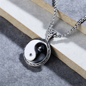 Retro stainless steel Tai Chi Yin Yang pendant necklace with box chain and silver rope border