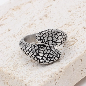 Vintage Double Head Snake Ring Stainless Steel Bypass Serpent Scale Texture Wrap Ring Punk Gothic Jewelry Unisex Accessory
