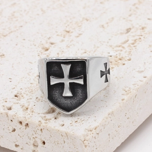 Retro shield ring with Maltese cross in silver stainless steel on stone base