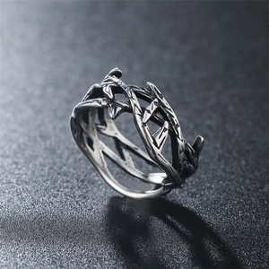 Vintage thorn crown ring in antique stainless steel with intricate gothic details