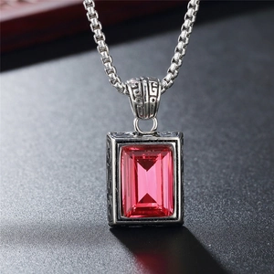 Collana vintage da uomo con grande pendente di gemma rossa e catena a scatola argento
