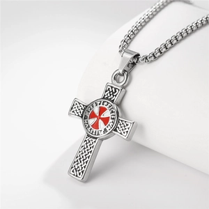 Ritterorden Templerkreuz Anhänger Halskette aus Edelstahl in Silber mit rotem Emaille