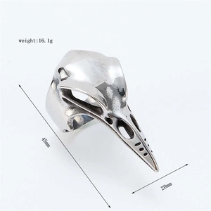 Gothic woodpecker skull ring dimensions showing 45mm length and 16.1g weight detail