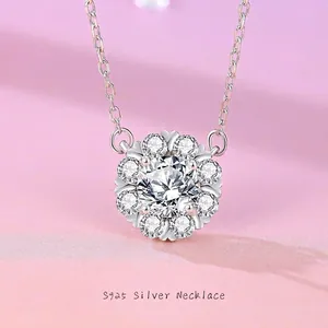 Collier Pendentif Fleur en Argent Sterling 925 Moissanite pour Femme Chaîne de Clavicule en Zirconia Bijoux Mode Cadeau