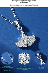 Vue détaillée du pendentif feuille de ginkgo en argent S925 et de la texture de la chaîne