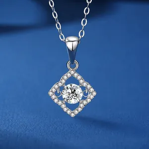Collier trèfle à quatre feuilles en argent S925 avec pendentif moissanite étincelant