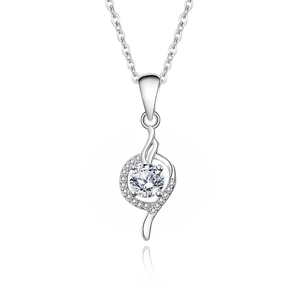 Elegant S925 sterling silver heart necklace with 1 carat moissanite and O-chain for women
