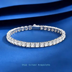 Klassisches S925 Sterlingsilber Moissanit Tennisarmband mit funkelnden runden Steinen