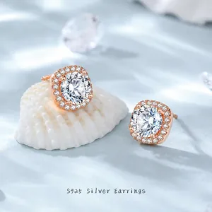 Klassieke S925 zilveren vierkante oorbellen met 1ct moissanite en roségouden afwerking