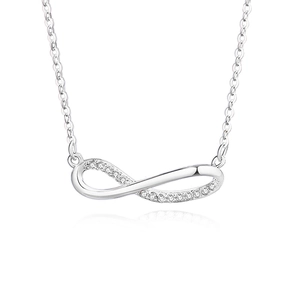 Collana infinito in argento sterling S925 con pavé di zirconi su sfondo bianco