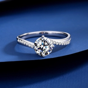 Moissanite S925 silver engagement ring with 1 carat round stone and twisted pavé band