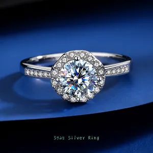 Anello Solitario in Argento Sterling S925 Con Moissanite Zirconia Classico Taglio Rotondo Halo Anello di Fidanzamento per Donna Gioielli per Feste di Matrimonio