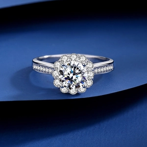 Classic sunflower moissanite engagement ring in S925 sterling silver with halo stones